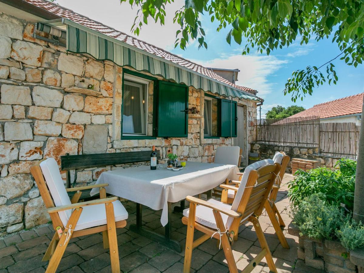 Chic Holiday Home In Marina With Private Swimming Pool Εξωτερικό φωτογραφία