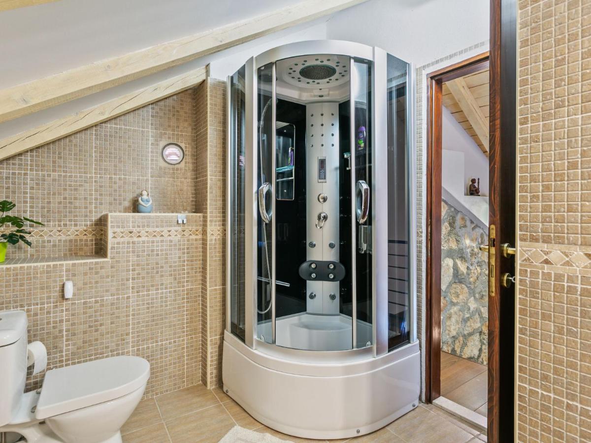 Chic Holiday Home In Marina With Private Swimming Pool Εξωτερικό φωτογραφία