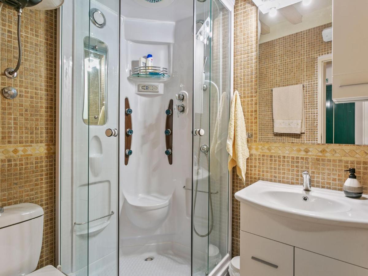 Chic Holiday Home In Marina With Private Swimming Pool Εξωτερικό φωτογραφία