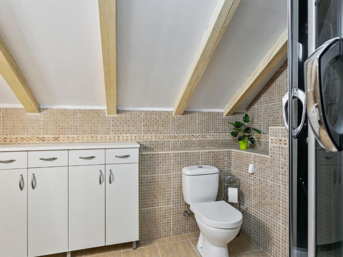 Chic Holiday Home In Marina With Private Swimming Pool Εξωτερικό φωτογραφία